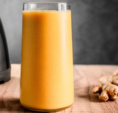 Almond Yogurt, Peach and Banana Smoothie Recipe