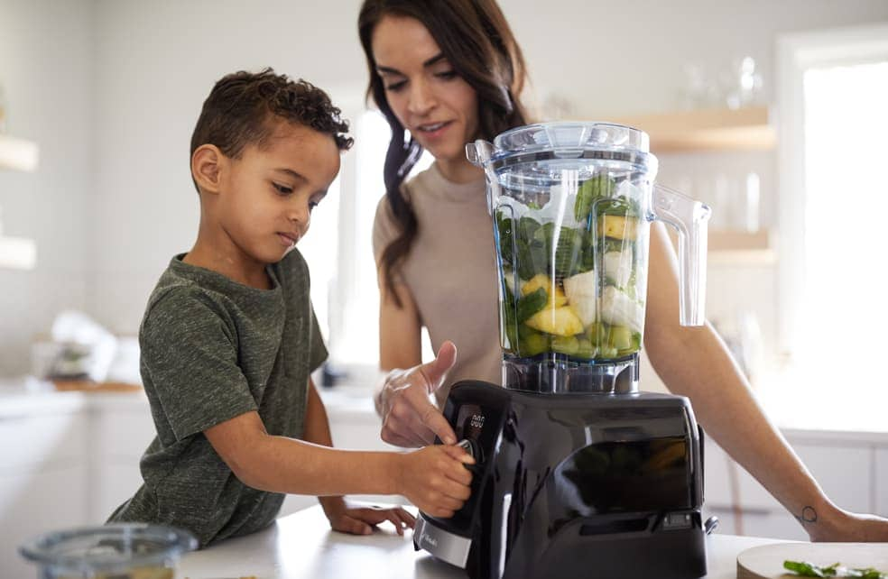 https://www.vitamix.com/content/dam/vitamix/migration/media/other/images/c/cwp-04-healthier_workforce.jpg