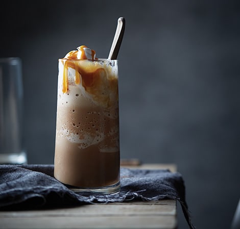 Receta de frappé con expreso y caramelo | Vitamix